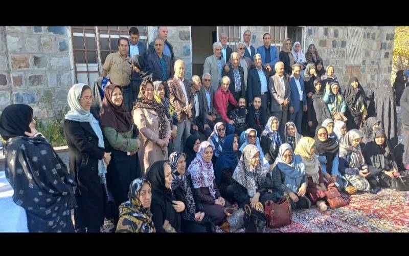 دورهمی بازنشستگان جیرفتی با طعم خاطره و لبخند