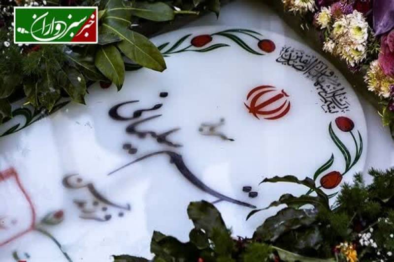 سردار قاآنی به زیارت مرقد شهید سلیمانی رفت