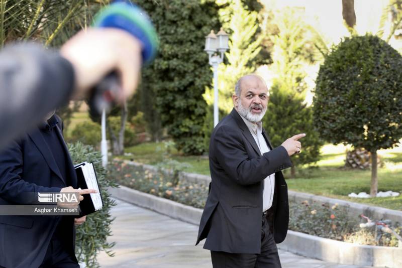 وزیر کشور: هویت انتحاری‌های حادثه کرمان مشخص شد/کاهش سرقت‌های خُرد