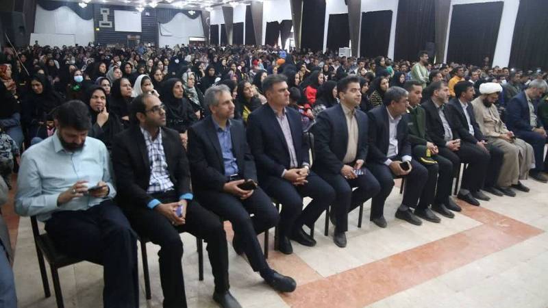 واگذاری ۱۲۰۰ قطعه زمین به مردم عنبرآباد، جبالبارز و درب بهشت