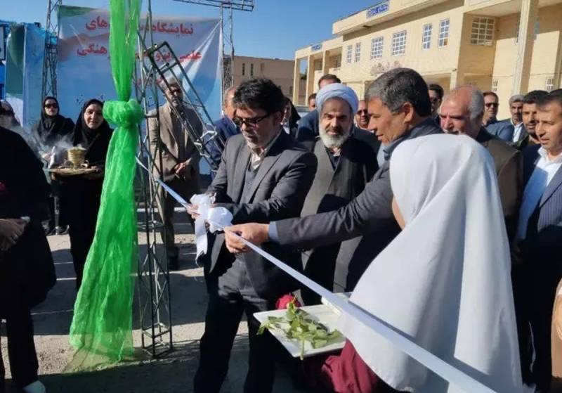 نمایشگاه دست‌سازه‌های دانش‌آموزی مدارس سما گشایش یافت