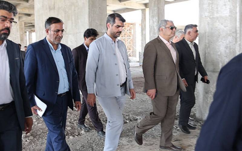 پیگیری مشکلات راه و مسکن جنوب کرمان در سطح ملی کلید خورد